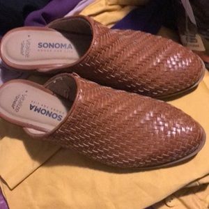 Tan weave clogs very comfortable